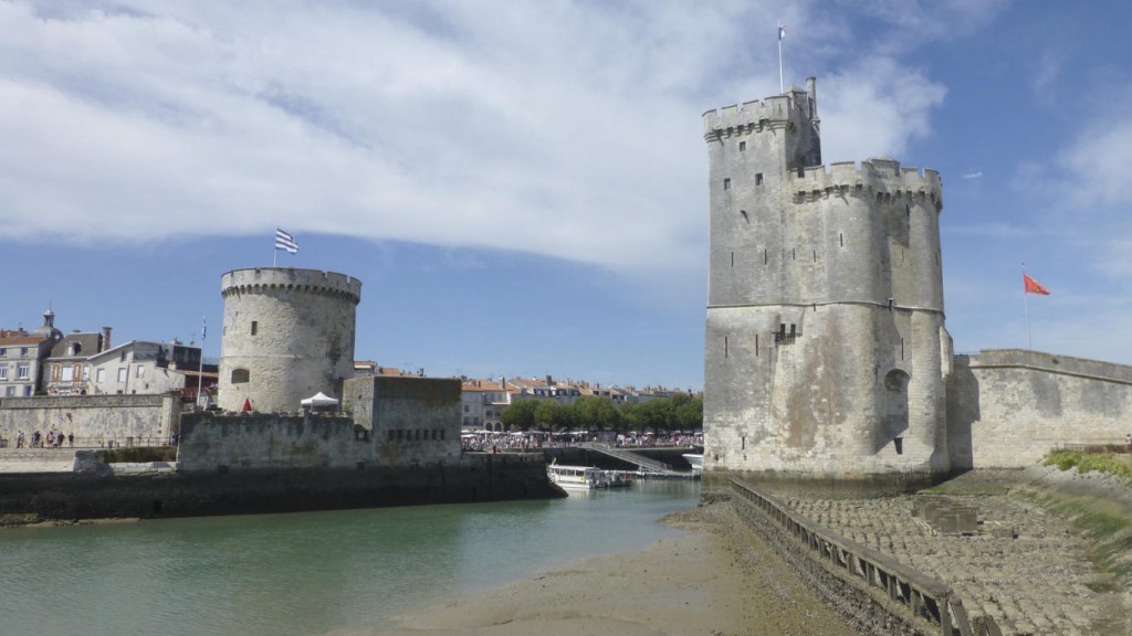 The towers Saint-Nicolas and La Chaîne in La Rochelle